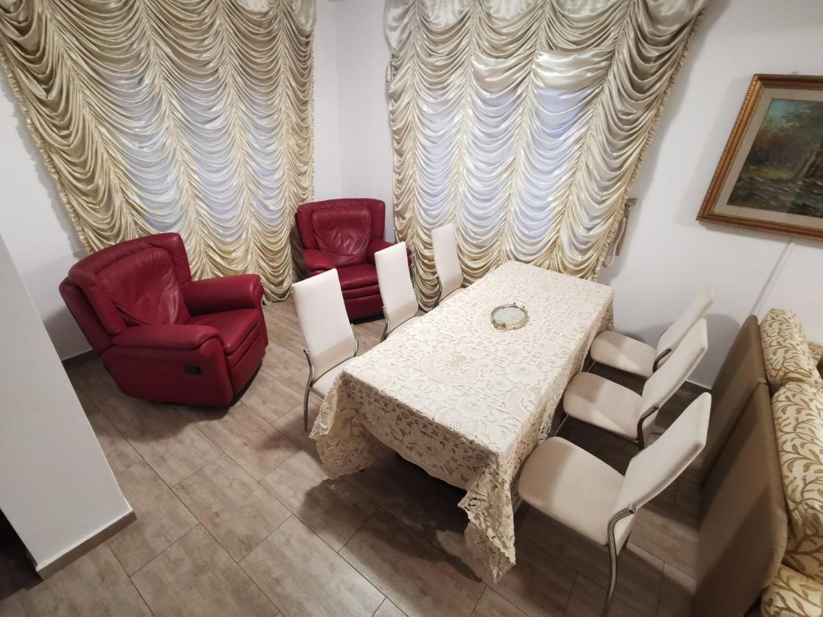 Vila Deal Сэчеле Экстерьер фото