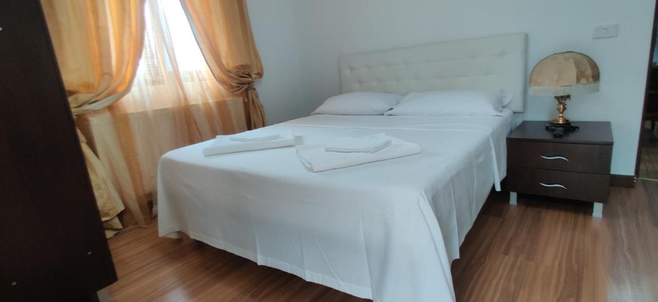 Vila Deal Сэчеле Экстерьер фото
