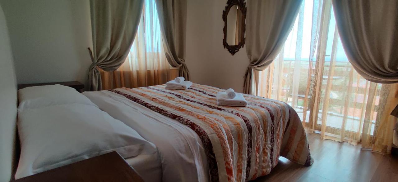 Vila Deal Сэчеле Экстерьер фото