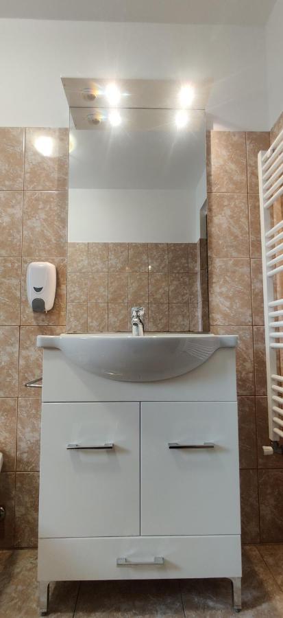 Vila Deal Сэчеле Экстерьер фото