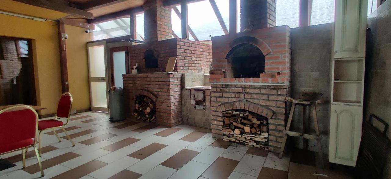 Vila Deal Сэчеле Экстерьер фото