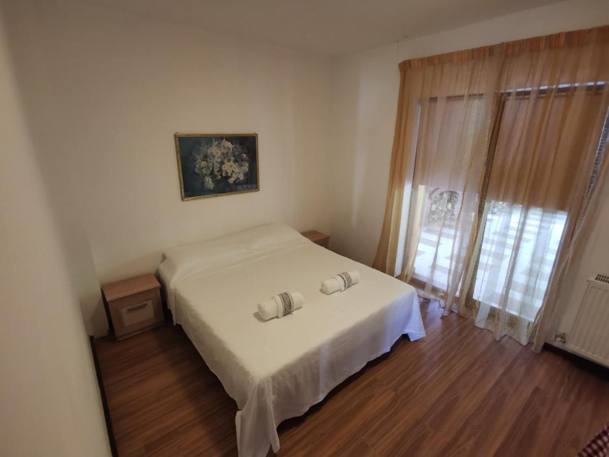 Vila Deal Сэчеле Экстерьер фото